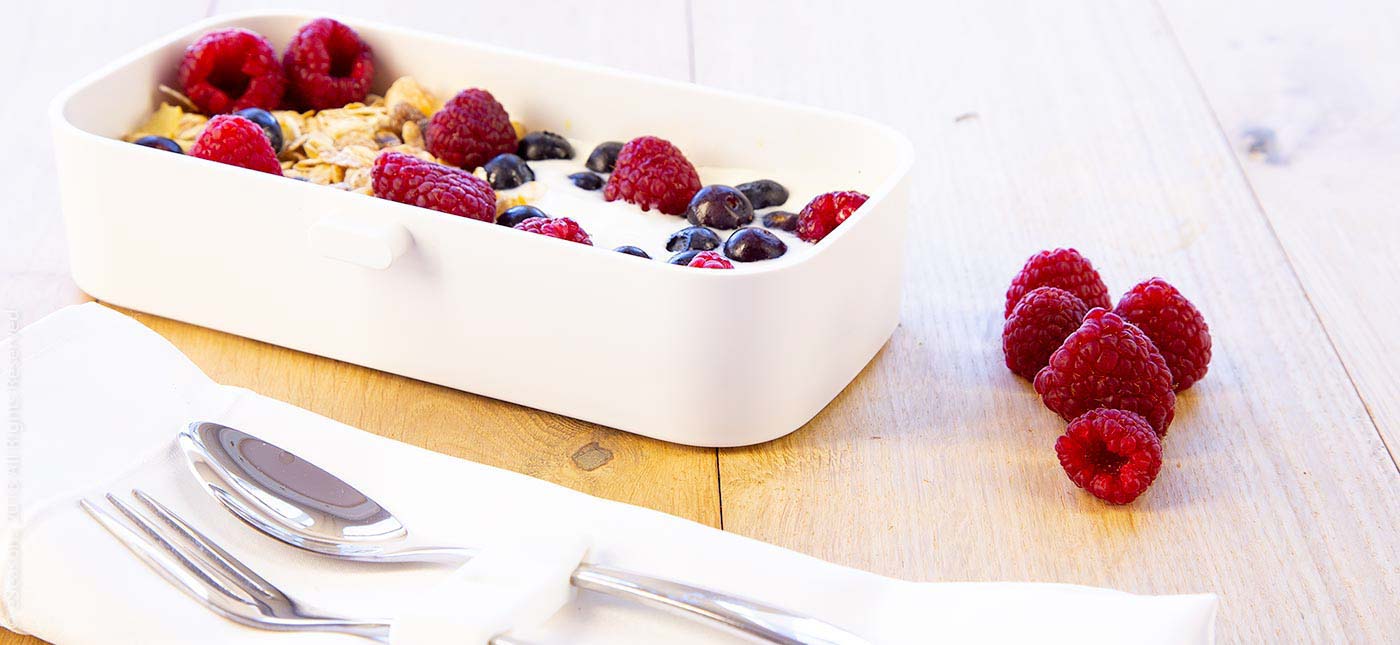 Gorgeous food photography: eSeasons Bento Lunchbox in White with luxury breakfast of muesli yoghurt and raspberries